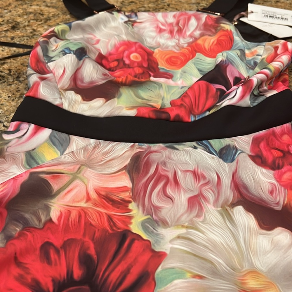 Dress - Picture 7 of 10